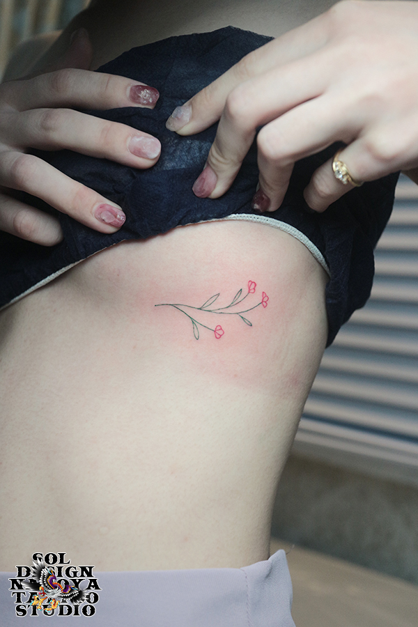 名古屋　タトゥー　女性